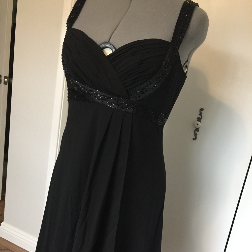 Black w/tasteful sequins Cocktail-Party Dress